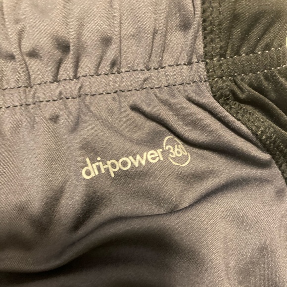 Russell Men’s At-The-Knee Athletic Shorts with drawstring / spandex waist Small - Picture 3 of 4